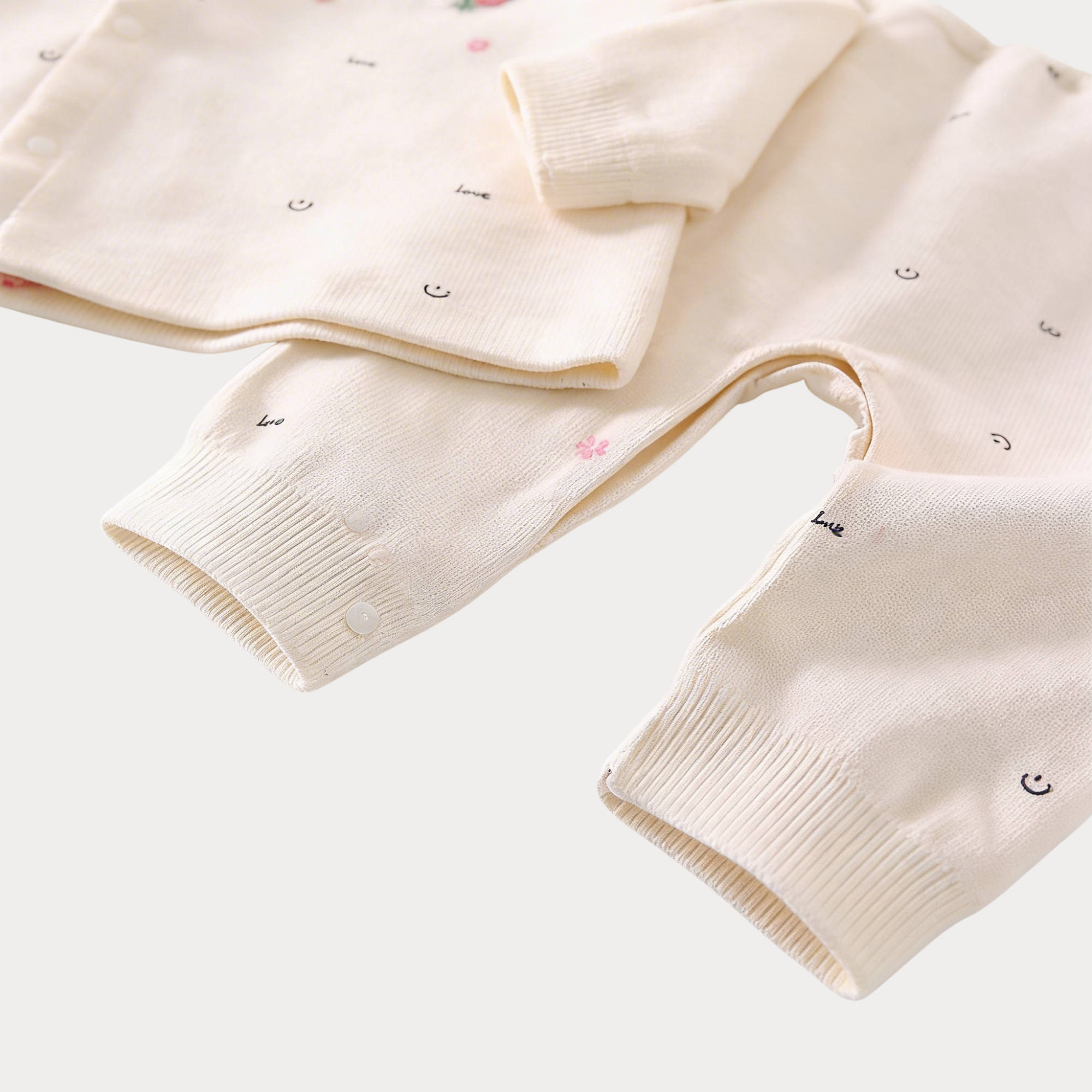 AI-generates product visualization - Embroidered Flower Comfort Set — Ivory